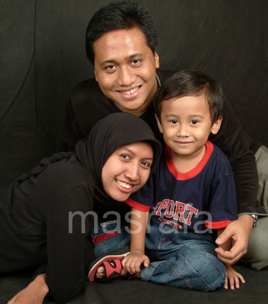 Foto Keluarga Masrafa Diatas Diganti Setelah Fayra Dilakukan Jonas Bandung